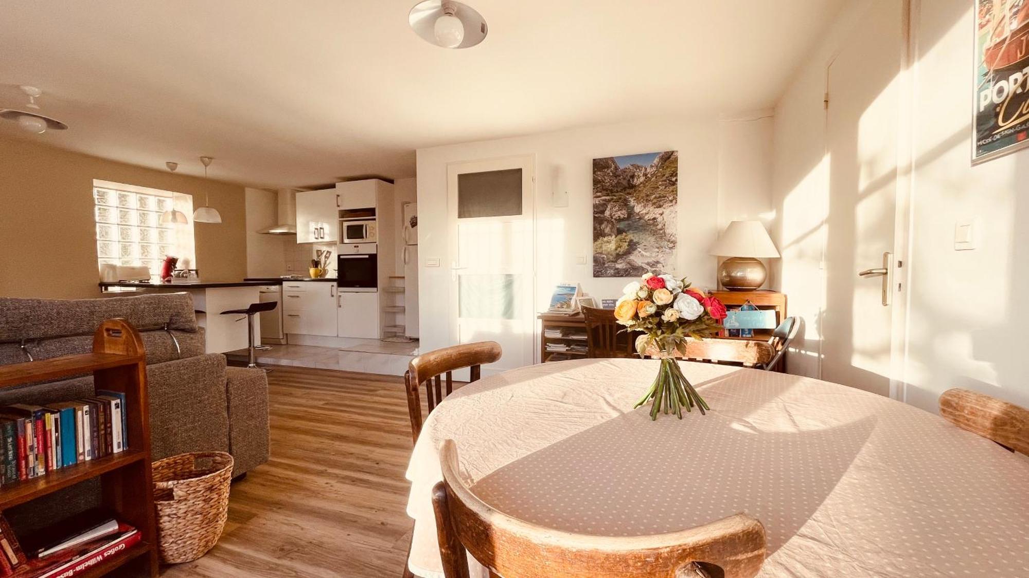 Large Private Garden, Quiet 2-Bedroom Apartment, Air Conditioning, Wifi, Parking Cassis Zewnętrze zdjęcie